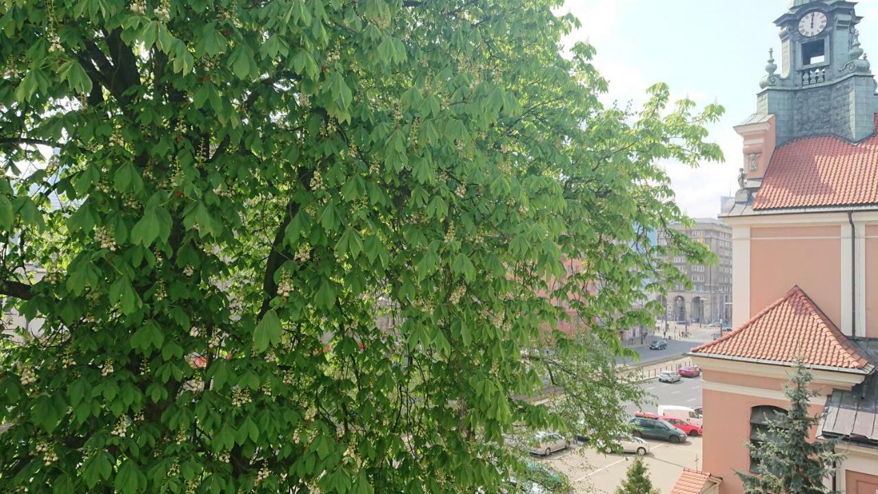 Butas Place For Warsaw